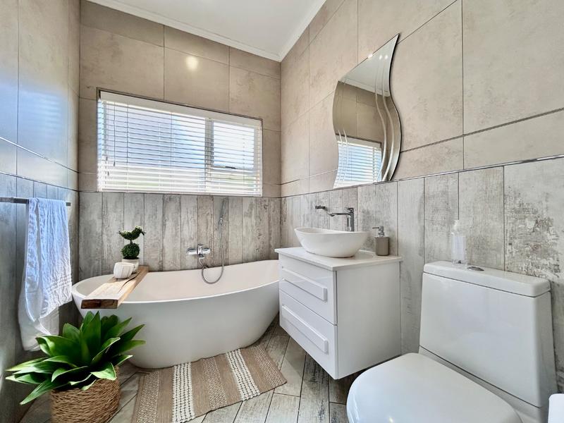 3 Bedroom Property for Sale in Caribbean Beach Club North West